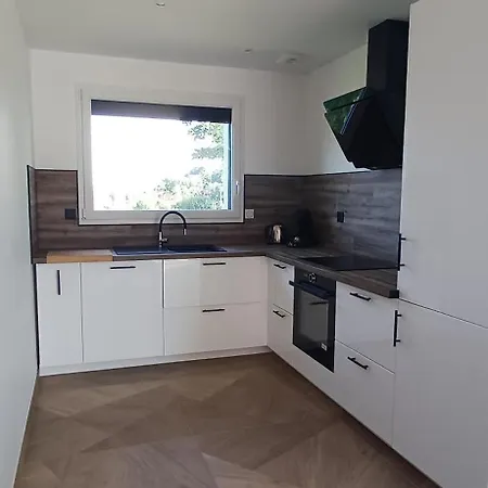 Le Nid Des Pres * Cressy